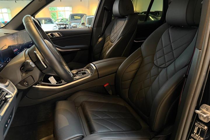 Sort BMW X5 fra 2024