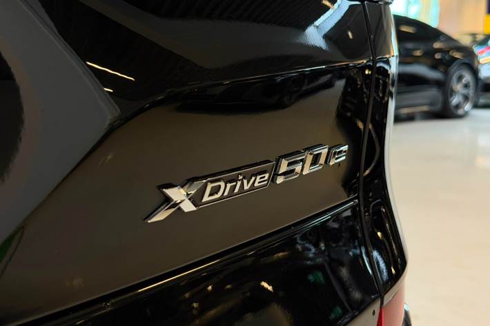 Sort BMW X5 fra 2024