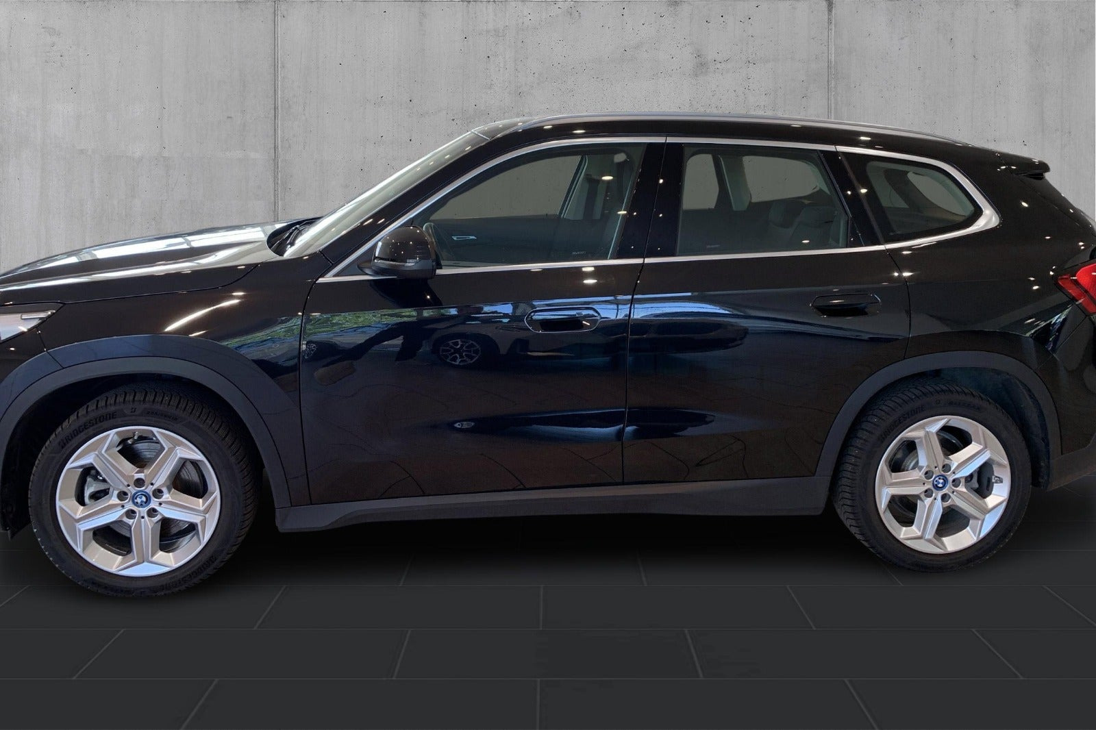 Sort BMW iX1 fra 2023