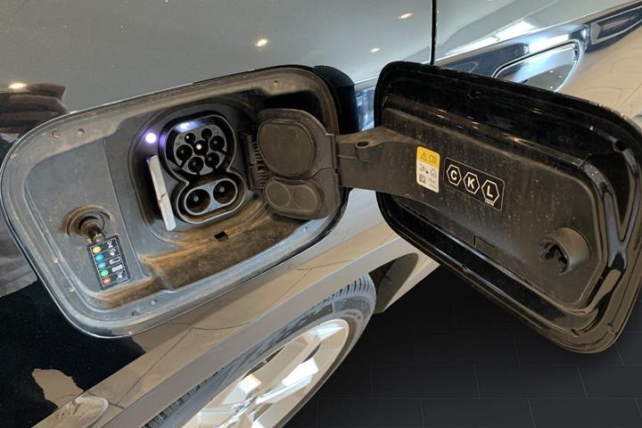 Sort BMW iX1 fra 2023