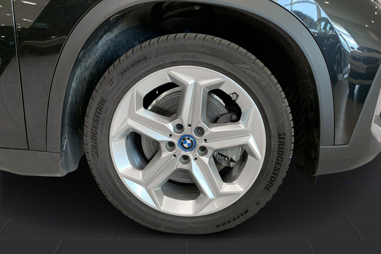 Sort BMW iX1 fra 2023