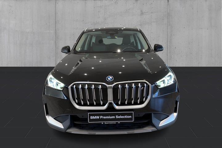 Sort BMW iX1 fra 2023