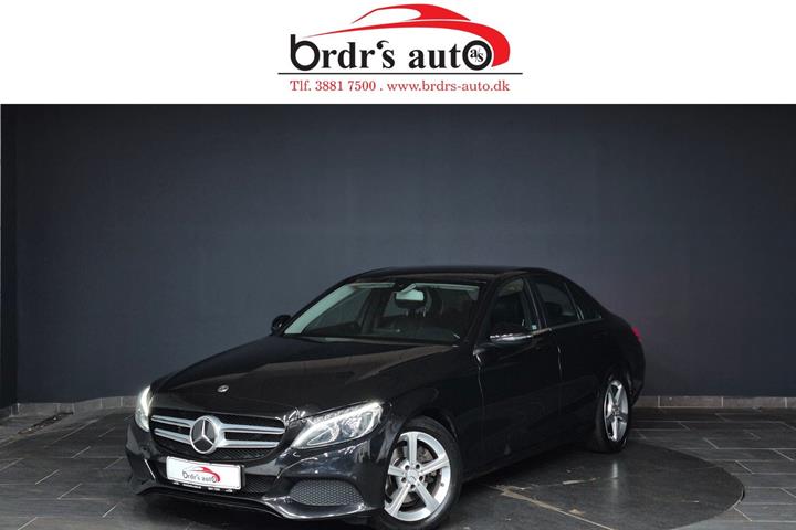 Sort Mercedes C220 d fra 2017 set udefra