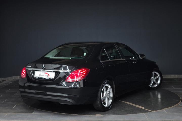 Sort Mercedes C220 d fra 2017