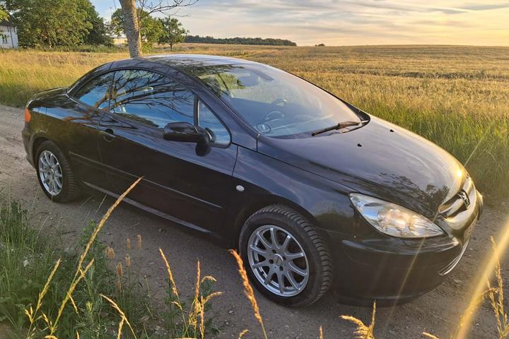 Sort Peugeot 307 fra 2004