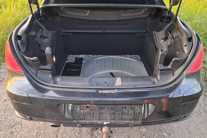 Sort Peugeot 307 fra 2004