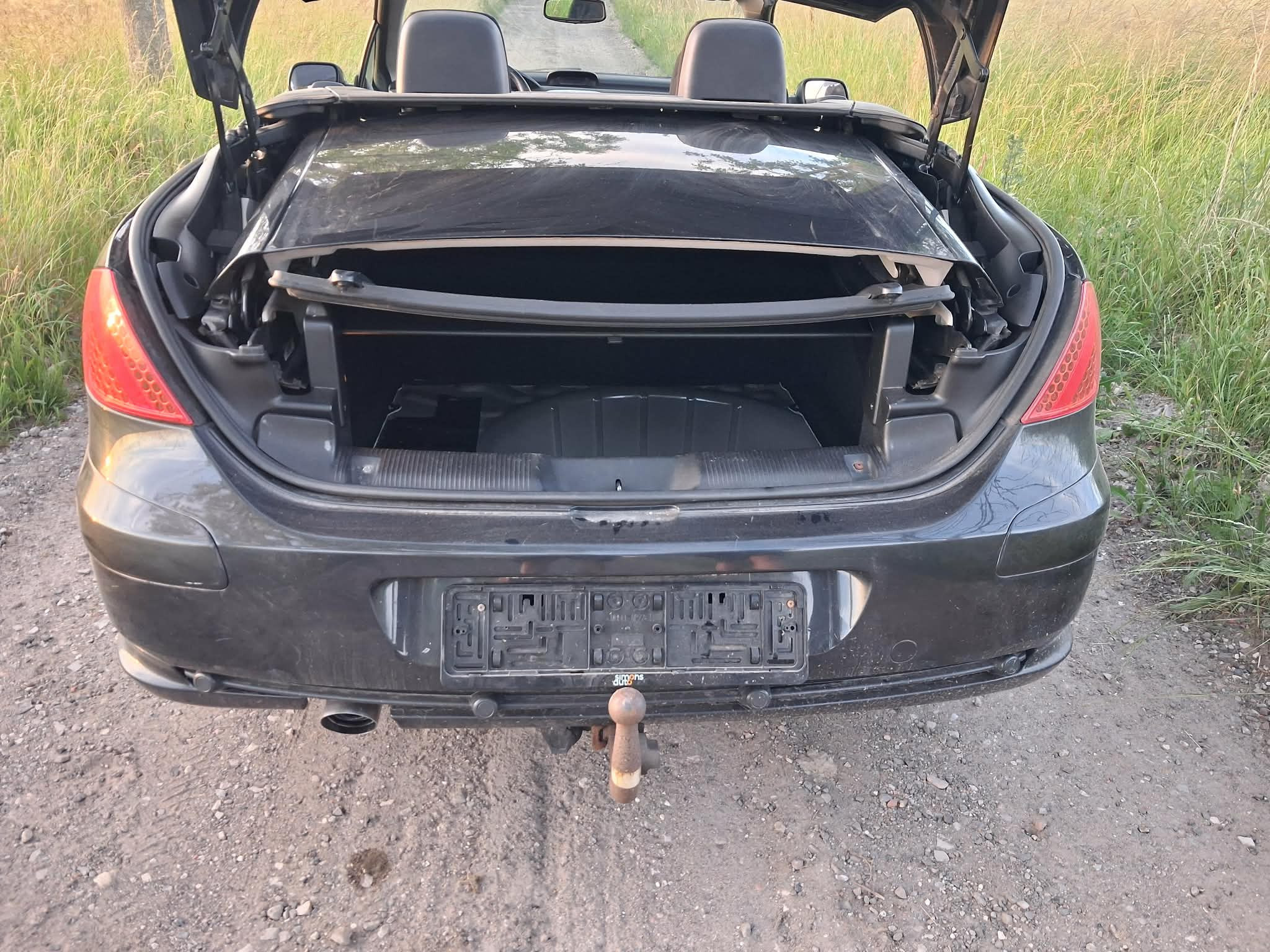 Sort Peugeot 307 fra 2004