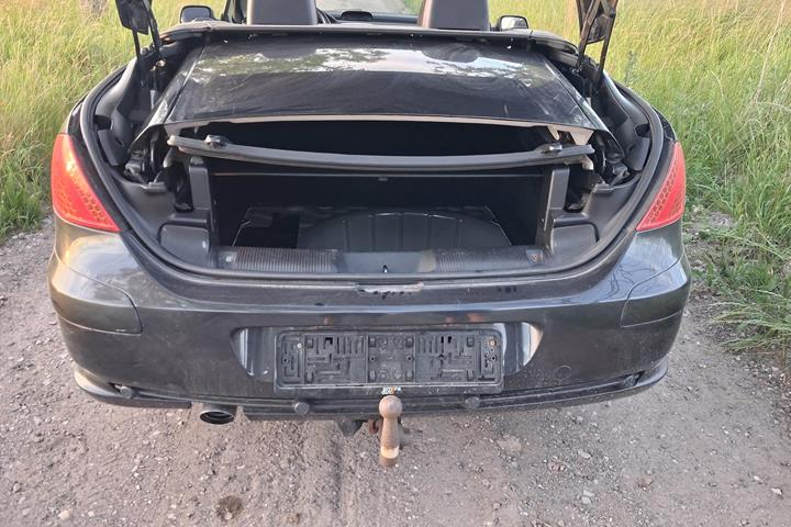 Sort Peugeot 307 fra 2004