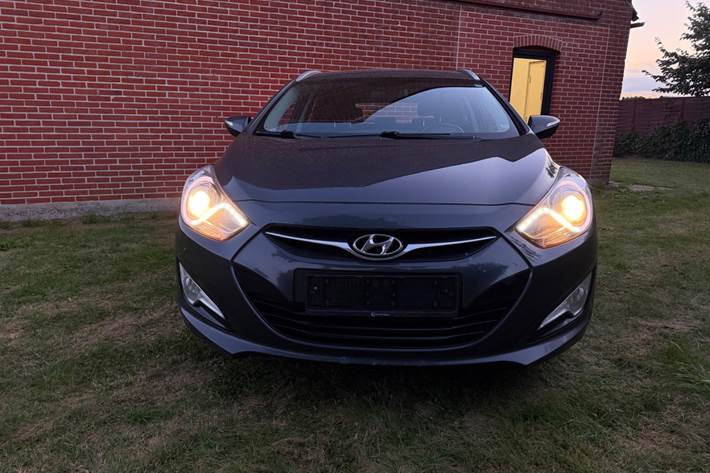 Grå Hyundai i40 fra 2015