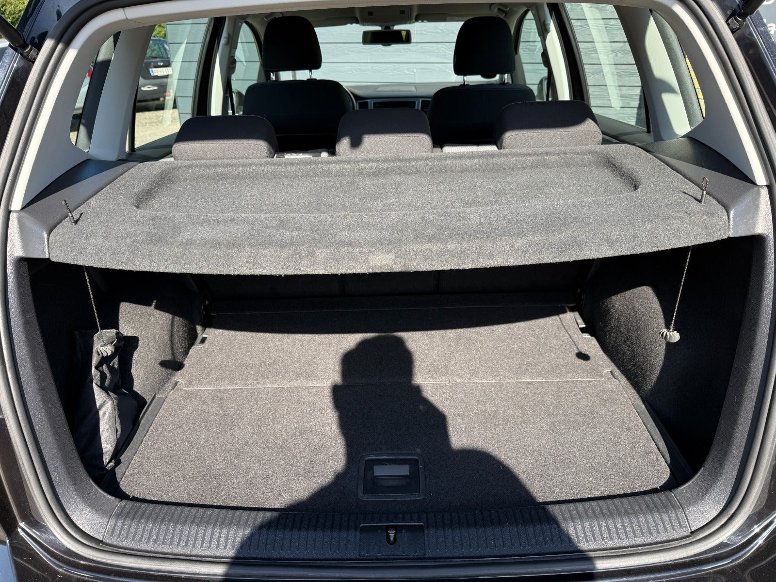 Sort VW Golf Sportsvan fra 2016