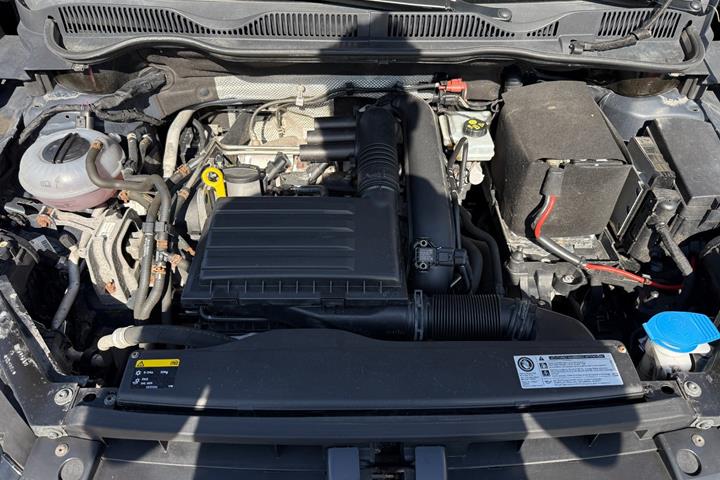 Sort VW Golf Sportsvan fra 2016