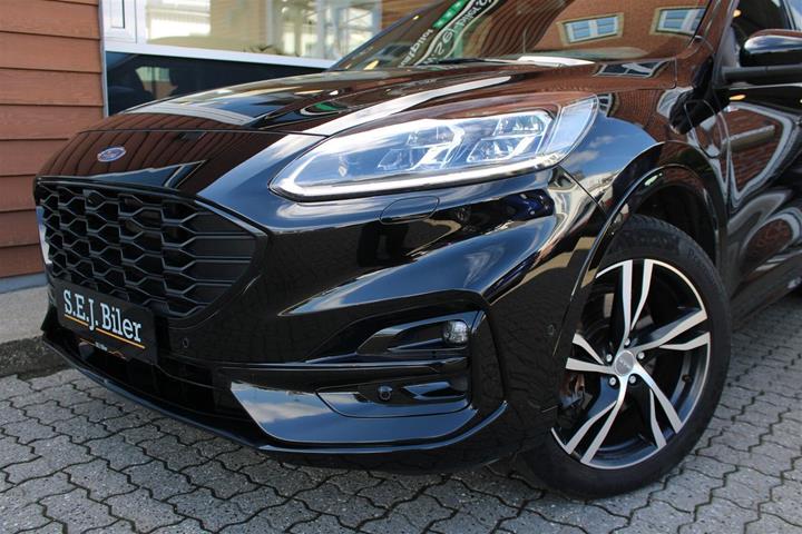 Sort Ford Kuga fra 2021