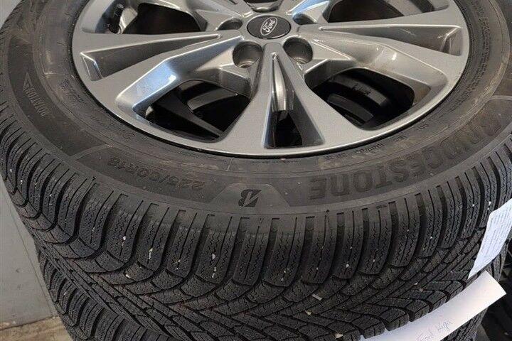 Sort Ford Kuga fra 2021