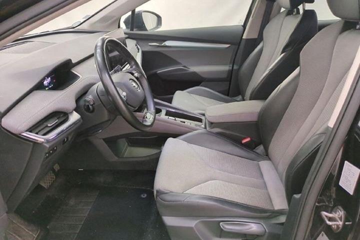 Sølv Skoda Enyaq fra 2023