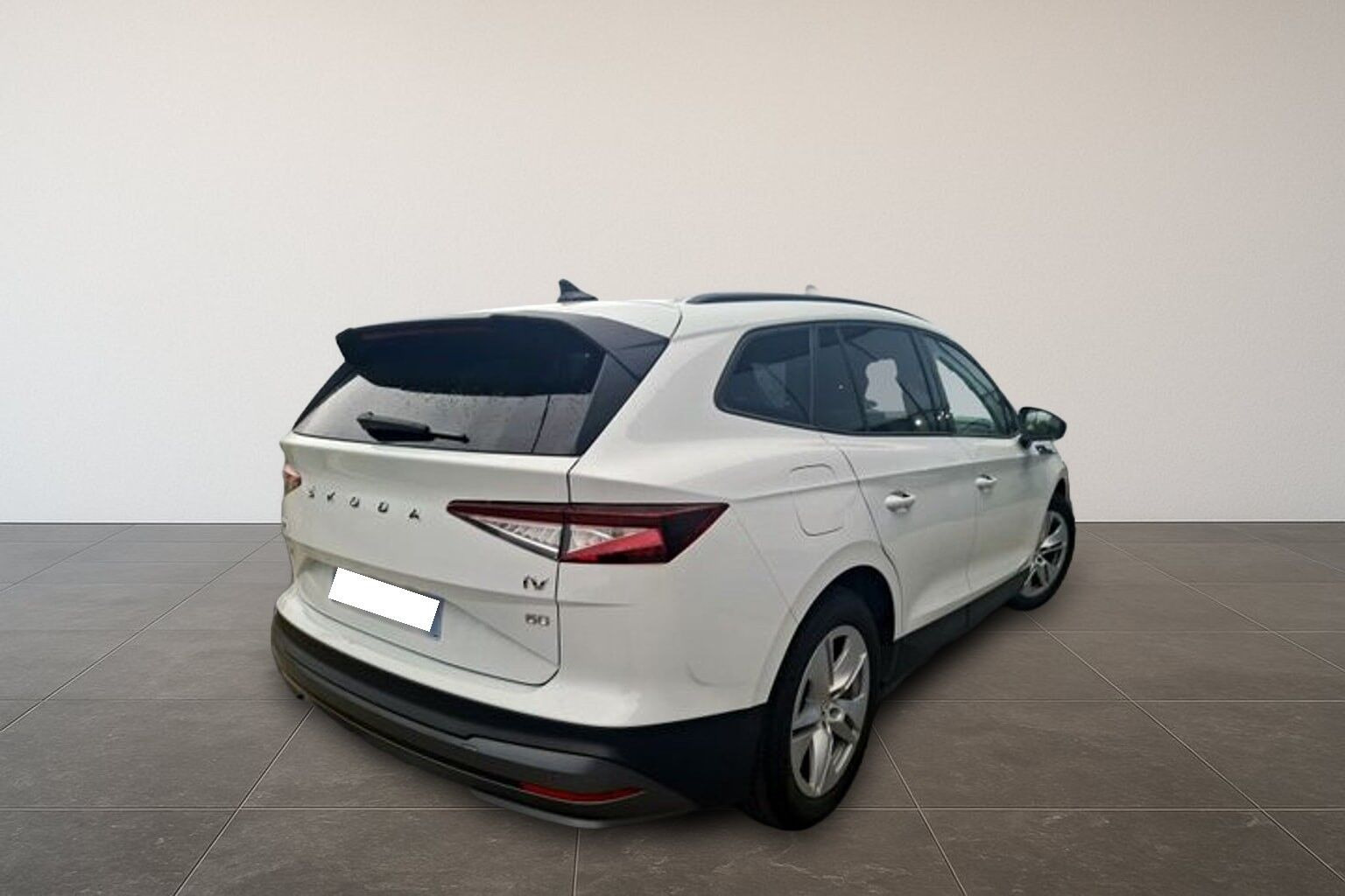 Hvid Skoda Enyaq fra 2022