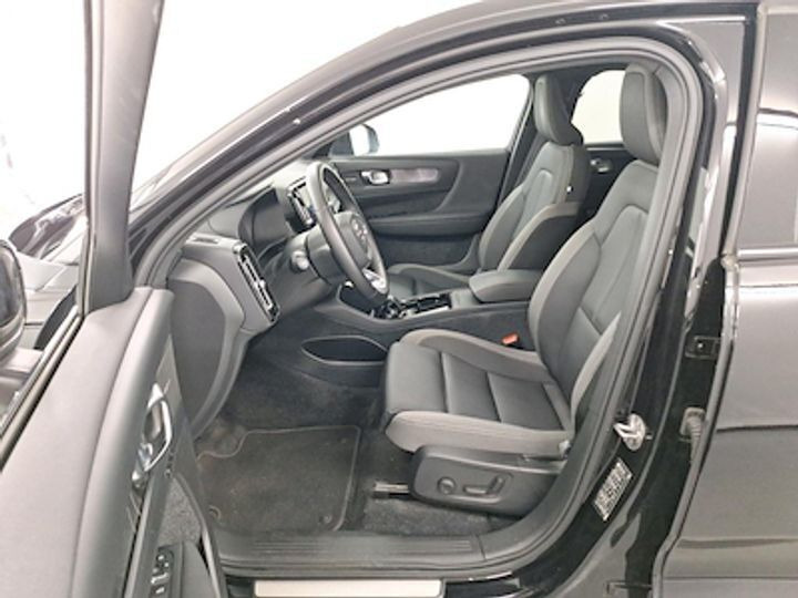 Sort Volvo C40 fra 2023