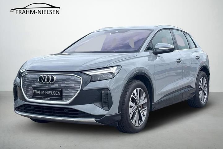 Grå Audi Q4 fra 2025 set udefra