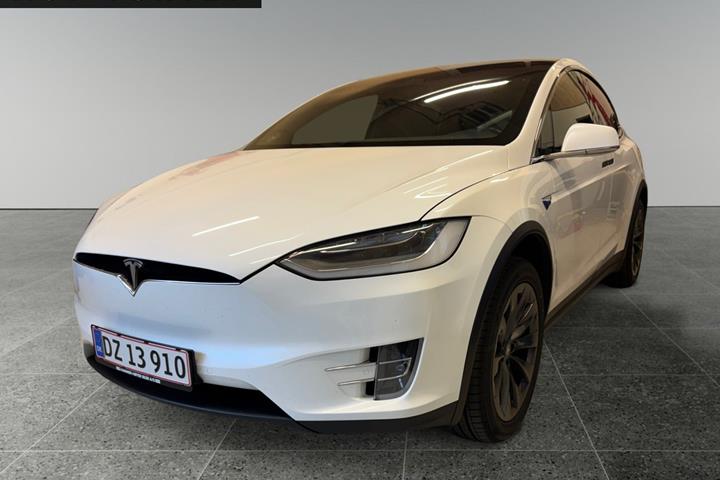 Hvid Tesla Model X fra 2019 set udefra