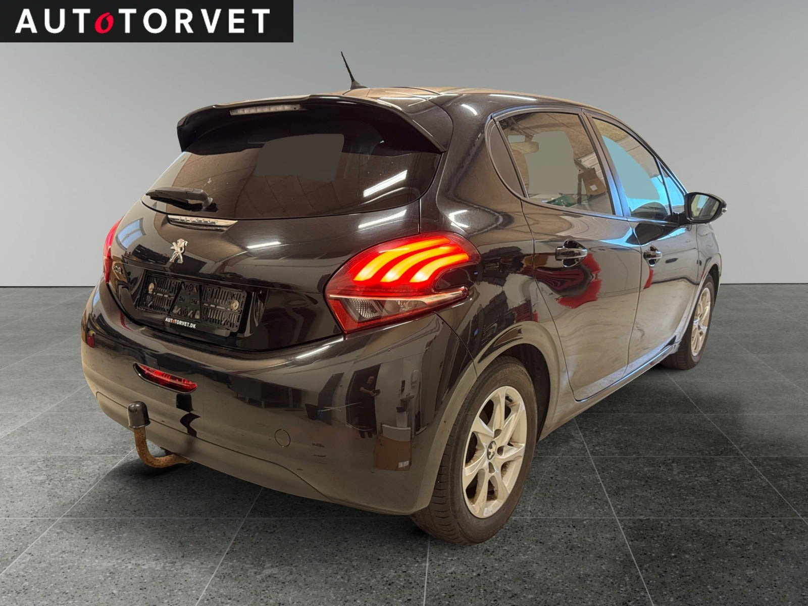 Sort Peugeot 208 fra 2019