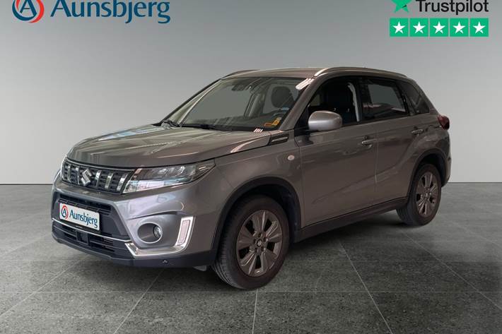 Grå Suzuki Vitara fra 2021