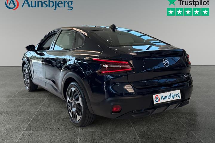 Blå Citroën ë-C4 X fra 2025