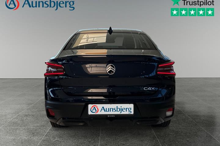 Blå Citroën ë-C4 X fra 2025