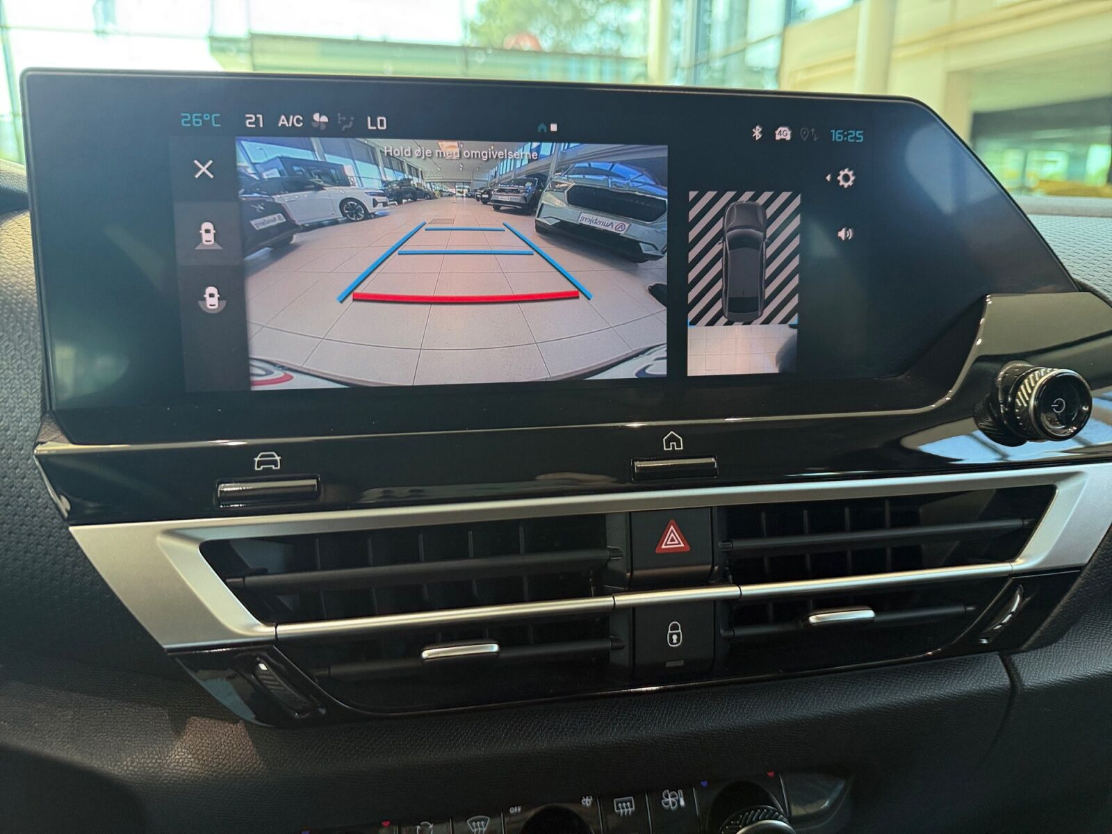 Blå Citroën ë-C4 X fra 2025