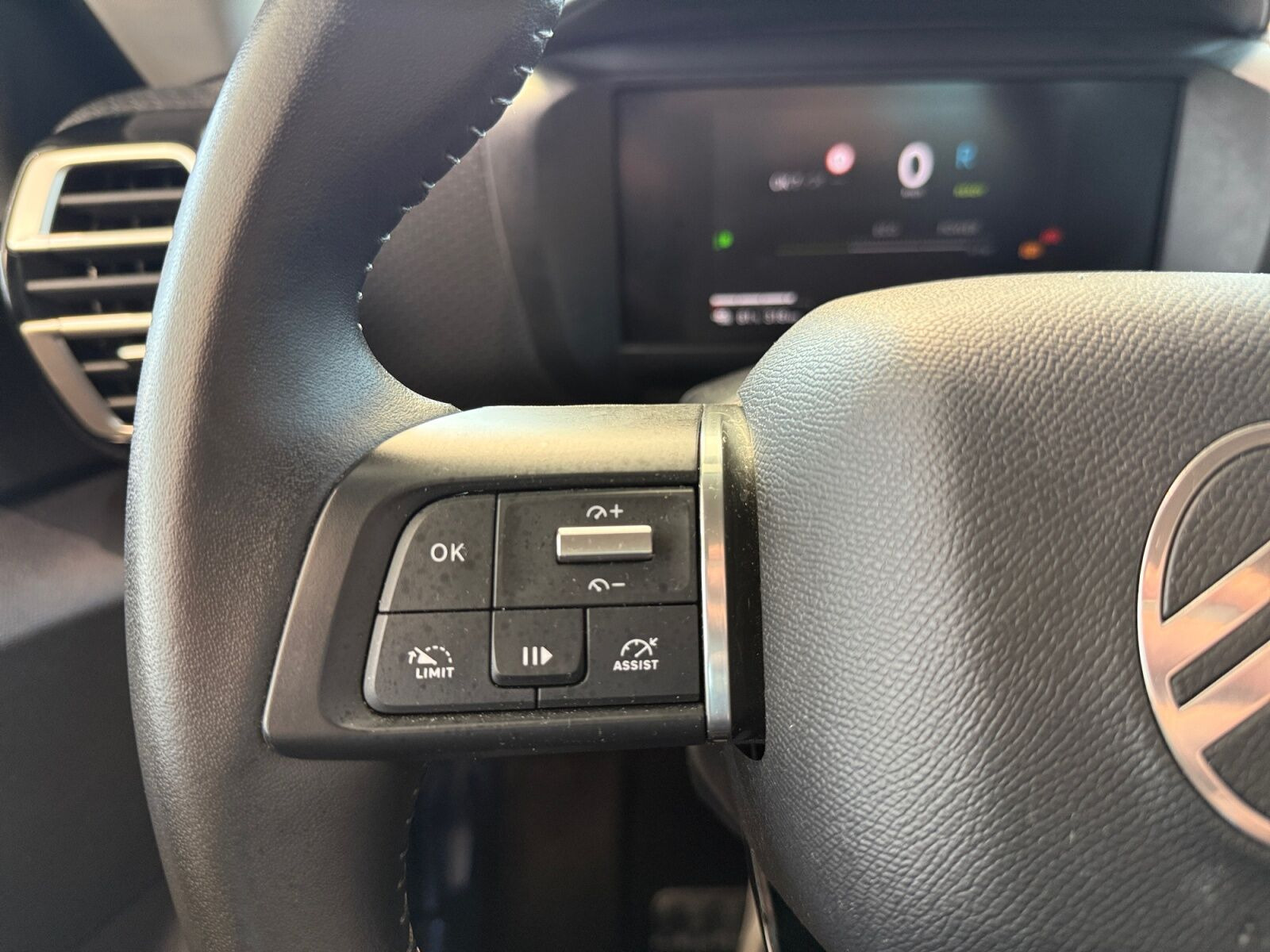 Blå Citroën ë-C4 X fra 2025