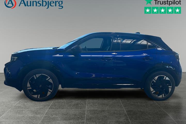 Blå Opel Mokka-e fra 2025