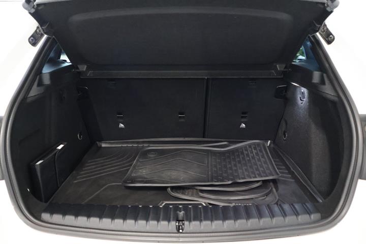 Hvid BMW 120d fra 2021