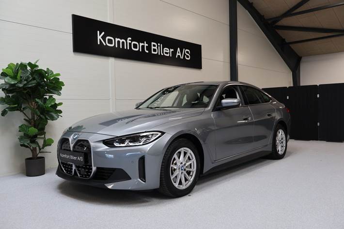 Grå BMW i4 fra 2022