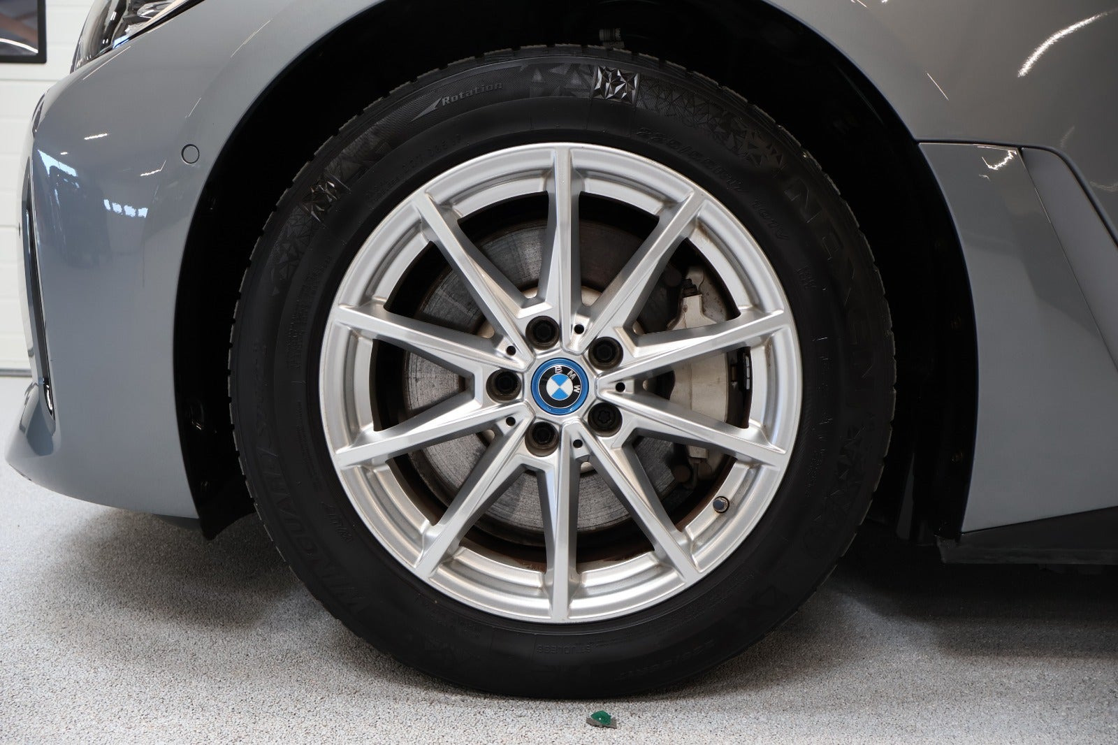 Grå BMW i4 fra 2022