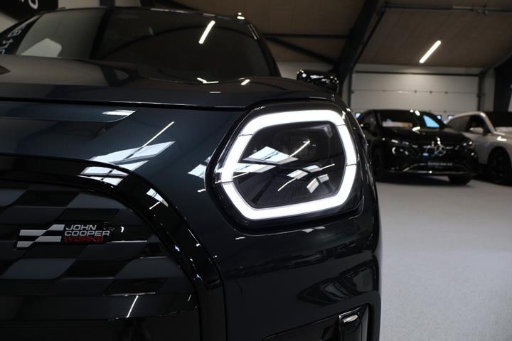 Grå Mini Countryman E fra 2025
