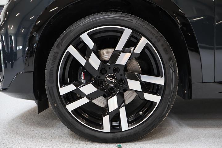 Grå Mini Countryman E fra 2025
