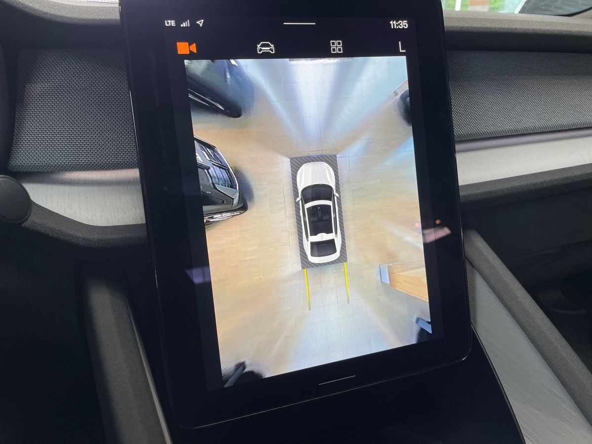 Blå Polestar 2 fra 2023