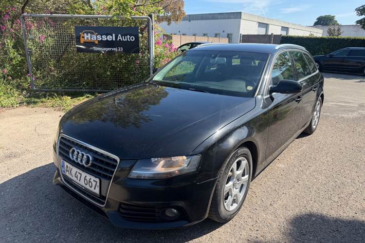 undefined Audi A4 fra 2010 set udefra