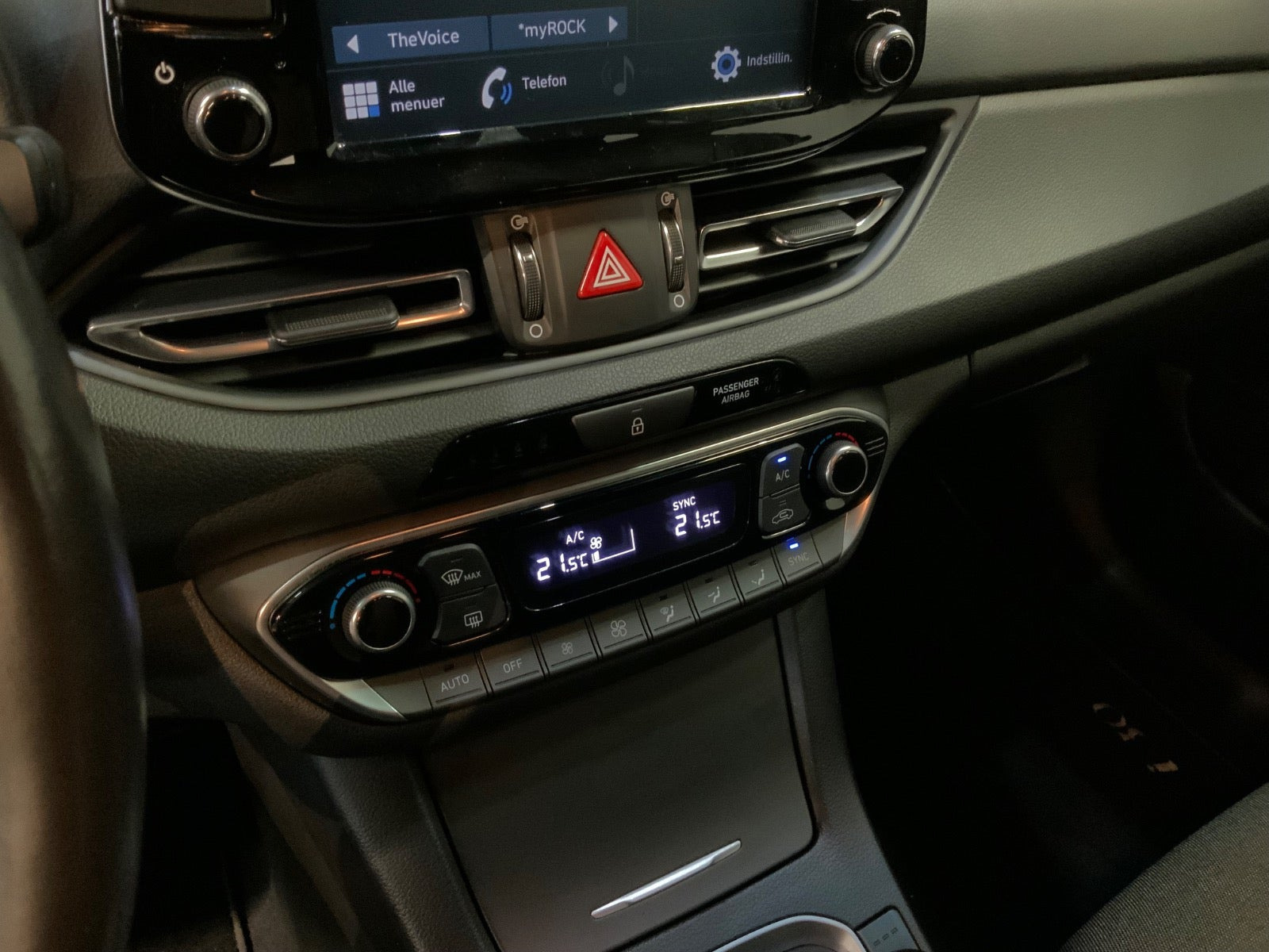 Grå Hyundai i30 fra 2022