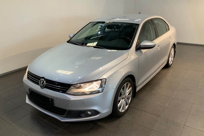 Sølv VW Jetta fra 2012