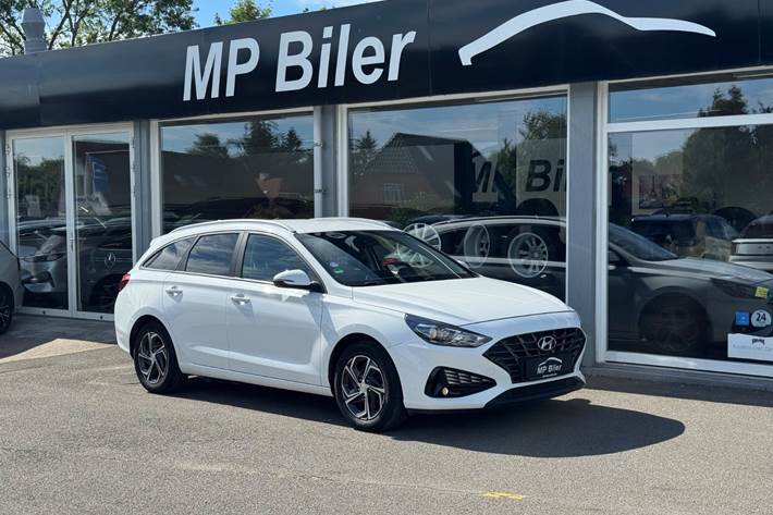 Hvid Hyundai i30 fra 2021
