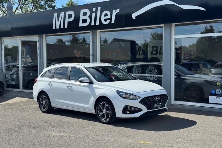 Hvid Hyundai i30 fra 2021