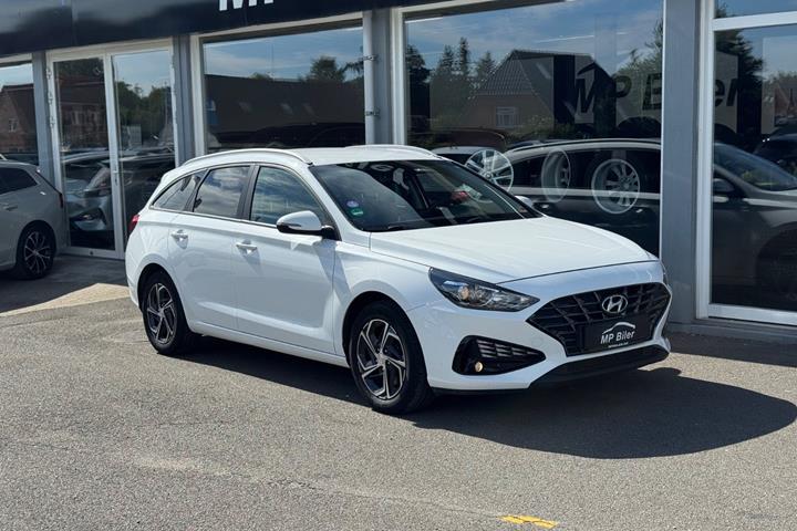 Hvid Hyundai i30 fra 2021