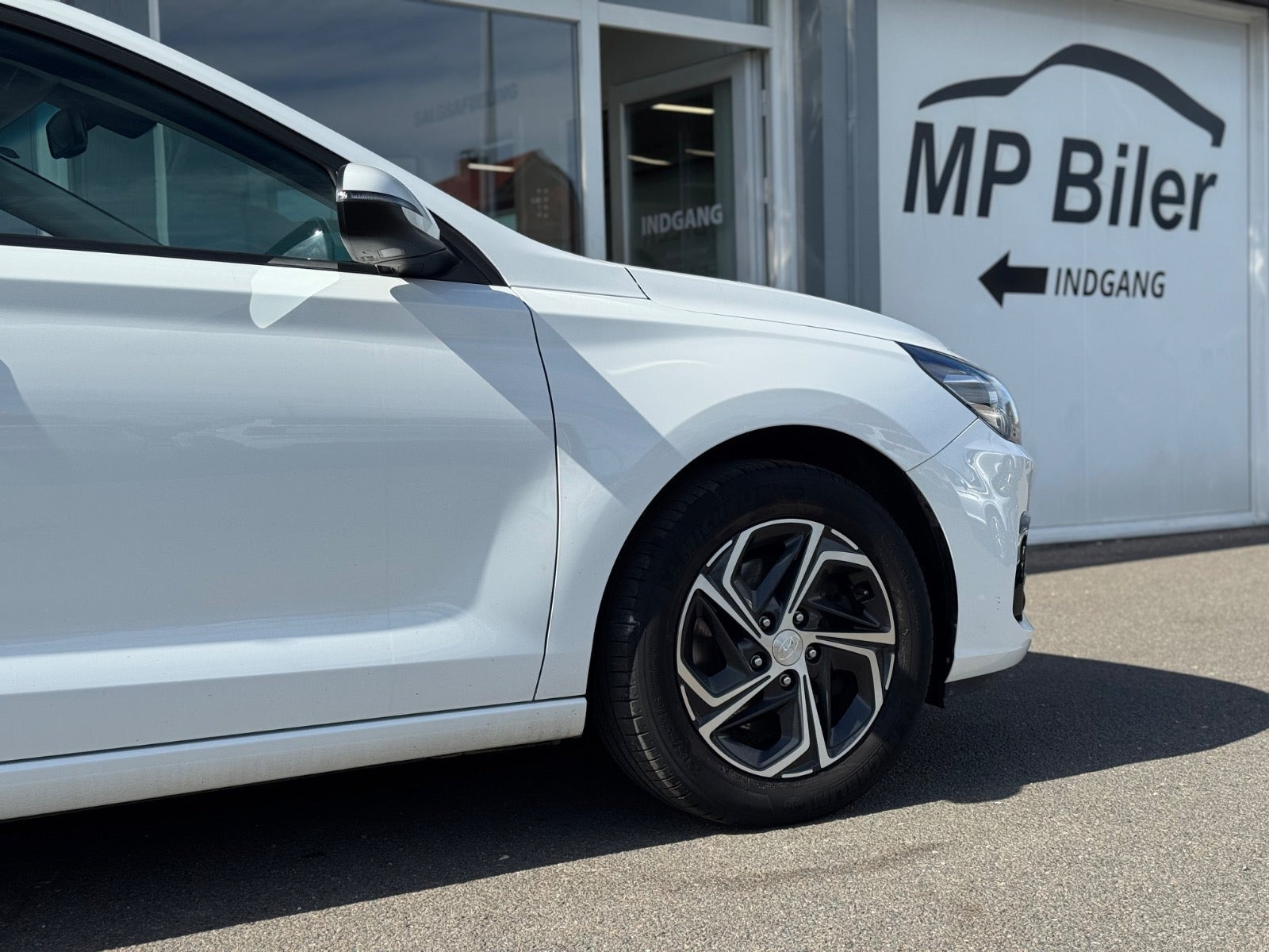 Hvid Hyundai i30 fra 2021