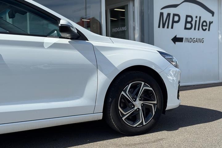 Hvid Hyundai i30 fra 2021