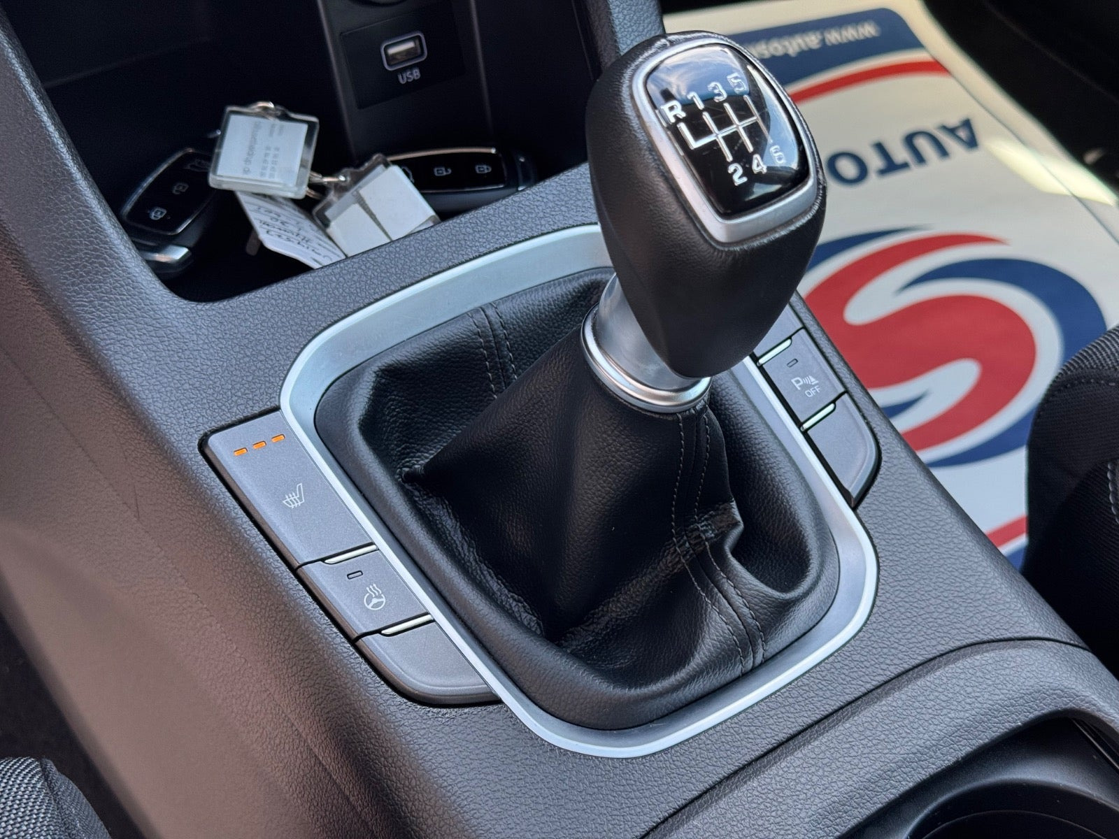 Hvid Hyundai i30 fra 2021