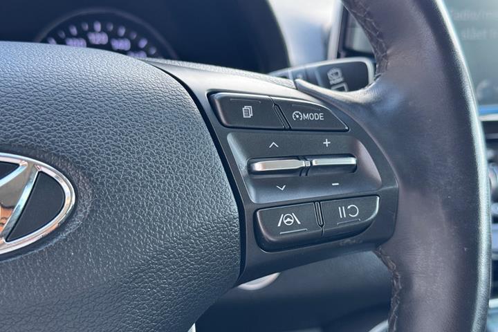 Hvid Hyundai i30 fra 2021