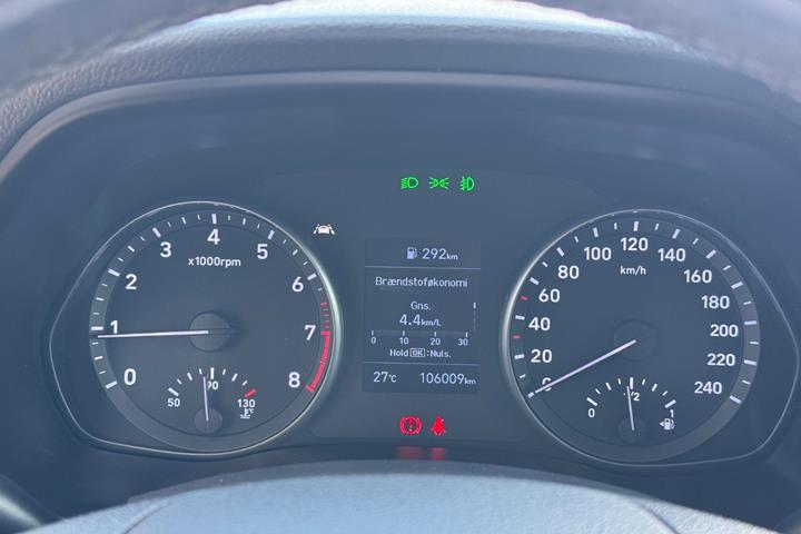 Hvid Hyundai i30 fra 2021