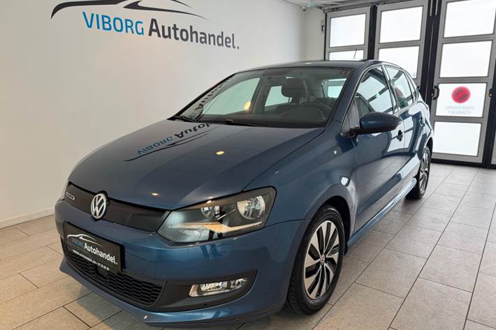 Blå VW Polo fra 2017