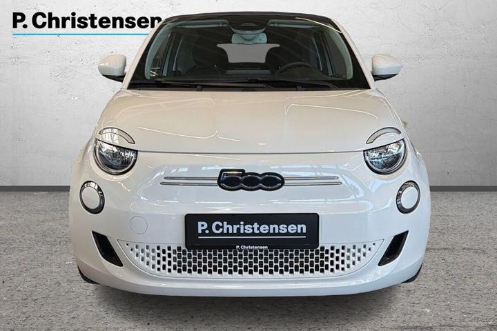 Hvid Fiat 500e fra 2023