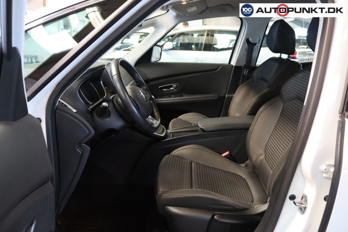 Hvid Renault Grand Scenic IV fra 2018