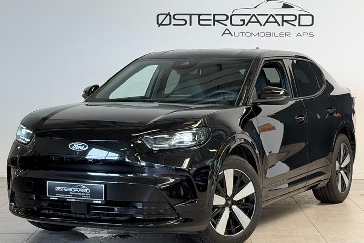 Sort Ford Capri fra 2025 set udefra